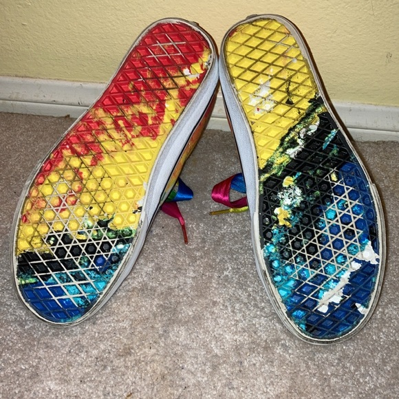 Limited Edition Crayola Off The Wall, Hi Top Sk8 Vans. Custom rainbow laces. - Picture 4 of 8